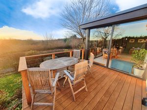 Photo 21- click for photo gallery